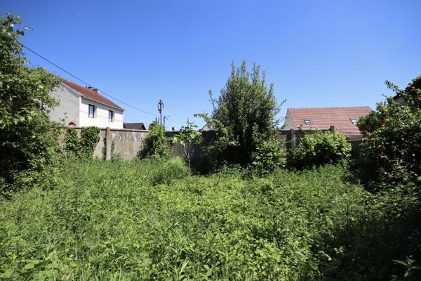 terrain constructible de 256 m2 pour construction de 100 m2
