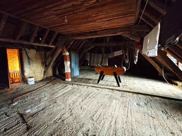 Ancien presbytère  avec ses dépendances et son terrain !