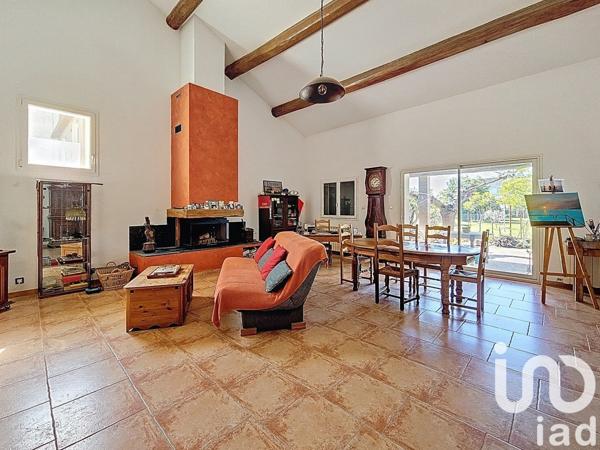 Maison traditionnelle 6 pièces de 163 m² à Villeneuve-lès-Béziers (34420)