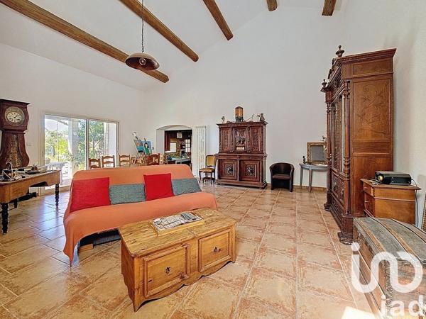 Maison traditionnelle 6 pièces de 163 m² à Villeneuve-lès-Béziers (34420)