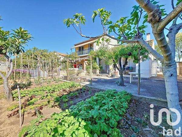 Maison traditionnelle 6 pièces de 163 m² à Villeneuve-lès-Béziers (34420)