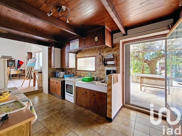 Maison traditionnelle 6 pièces de 163 m² à Villeneuve-lès-Béziers (34420)