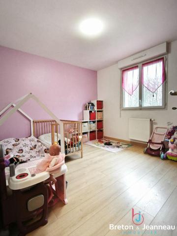 Maison récente à Pré en Pail