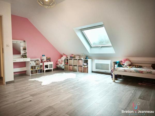 Maison récente à Pré en Pail