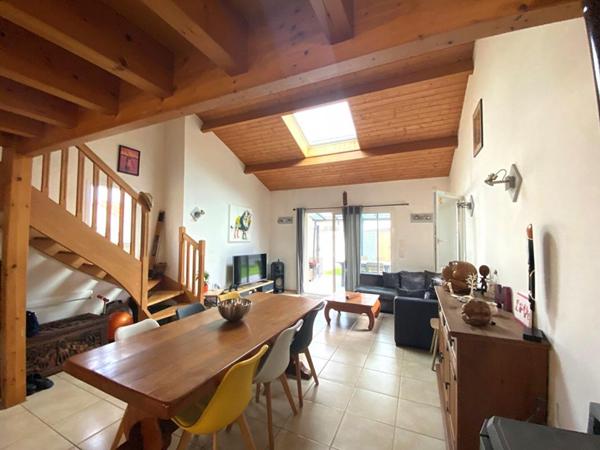 MAISON 3 CHAMBRES - 95 M² - 44680 SAINTE PAZANNE - BUDGET 254 800 HAI
