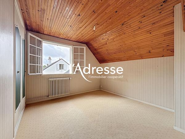 Maison familiale à vendre à SAINT-AVERTIN - 145m² sur terrain de 1650m² - Environnement calme et verdoyant
