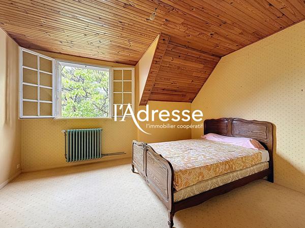 Maison familiale à vendre à SAINT-AVERTIN - 145m² sur terrain de 1650m² - Environnement calme et verdoyant