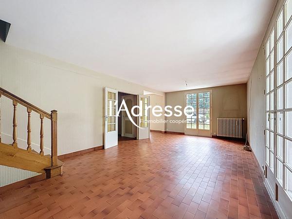 Maison familiale à vendre à SAINT-AVERTIN - 145m² sur terrain de 1650m² - Environnement calme et verdoyant