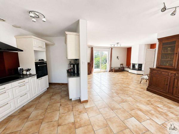 Maison plain-pied années 80 – 3 chambres, terrain