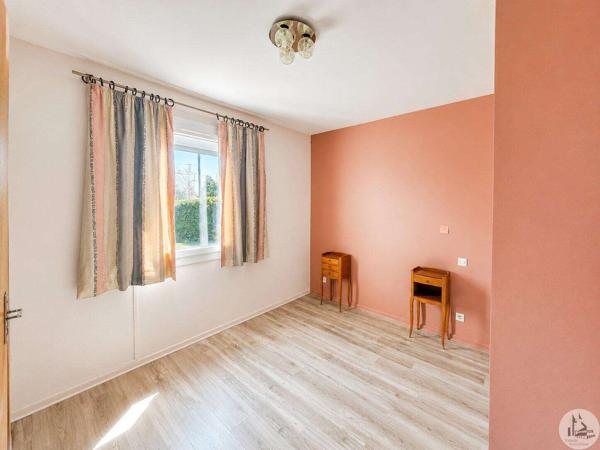 Maison plain-pied années 80 – 3 chambres, terrain