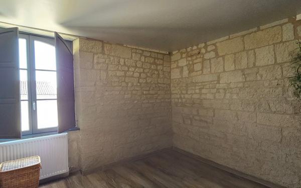 Maison à vendre    9 pièces •  Loudun