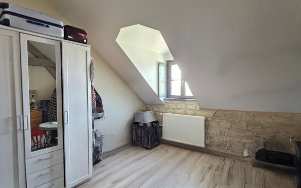 Maison à vendre    9 pièces •  Loudun