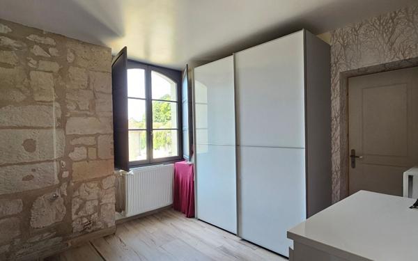 Maison à vendre    9 pièces •  Loudun