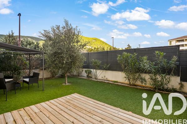 Appartement à vendre 3 pièces 61 m² Cuges-les-Pins