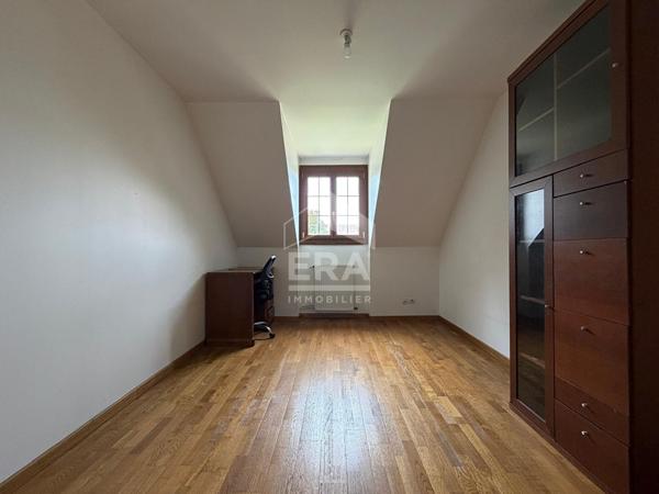 PAVILLON individuel / 4 chambres / MONCOURT FROMONVILLE