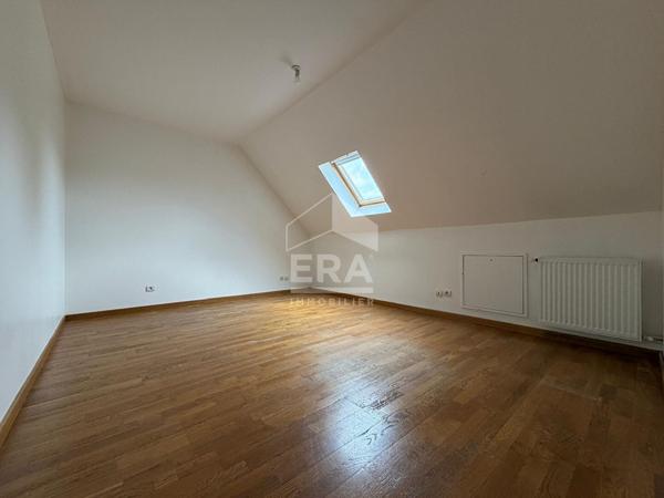 PAVILLON individuel / 4 chambres / MONCOURT FROMONVILLE