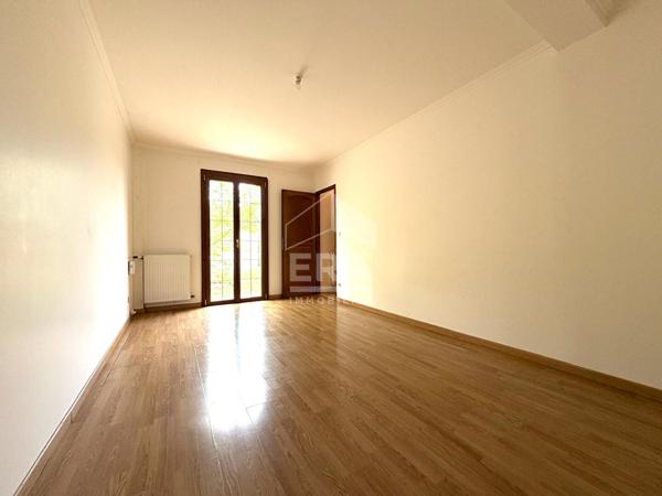 PAVILLON individuel / 4 chambres / MONCOURT FROMONVILLE