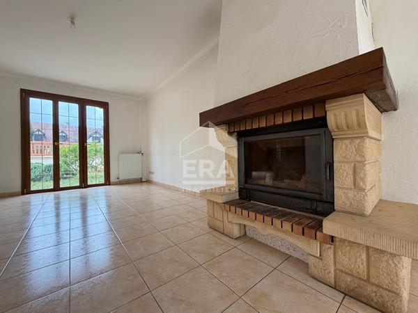 PAVILLON individuel / 4 chambres / MONCOURT FROMONVILLE