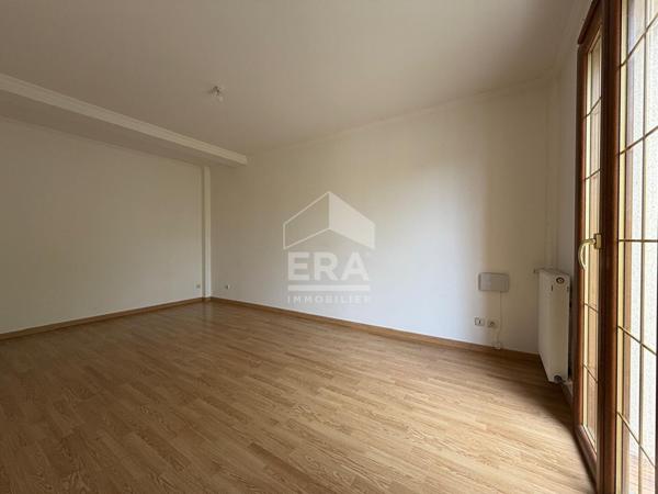 PAVILLON individuel / 4 chambres / MONCOURT FROMONVILLE