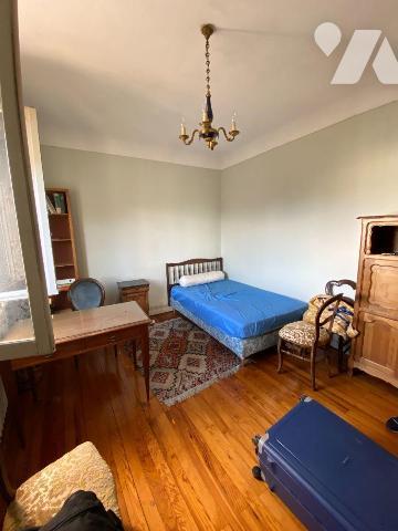 BORDEAUX SAINT GENES
Située rue de Pessac cette magnifique demeure bourgeoise avec éléments d'...