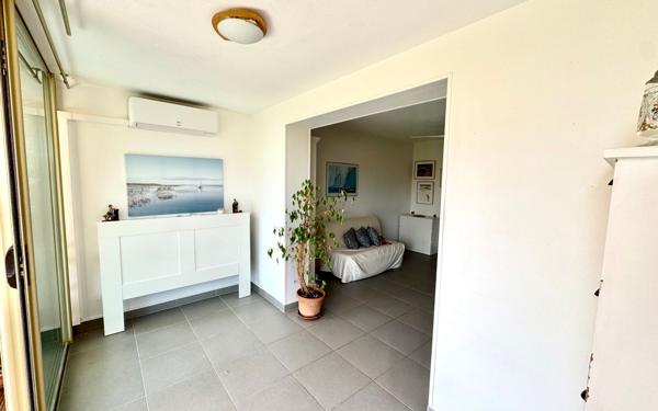 Appartement à vendre    1 pièce • 33,30 m2 Carqueiranne