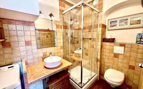 Appartement à vendre    1 pièce • 33,30 m2 Carqueiranne