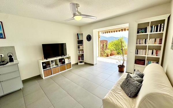 Appartement à vendre    1 pièce • 33,30 m2 Carqueiranne