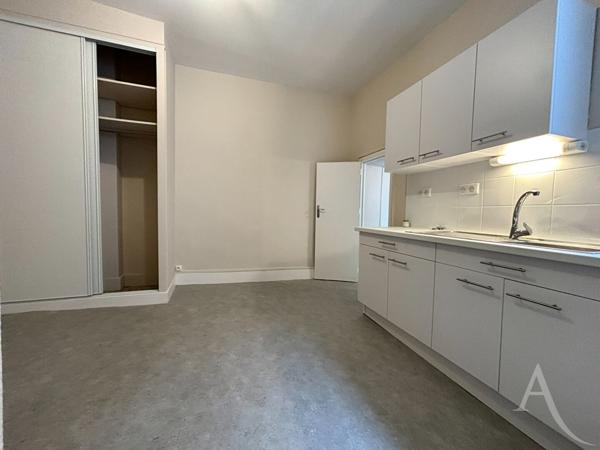 Hyper centre ville - Appartement deux pièces rue Bourbonnoux !