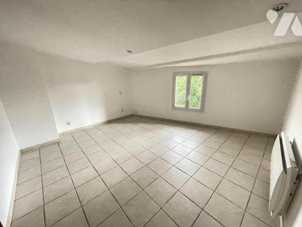 A vendre à Valensole (04210), Alpes-de-Haute-Provence: Jolie maison de village d'env 94 m² de 2...