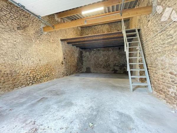 A vendre à Valensole (04210), Alpes-de-Haute-Provence: Jolie maison de village d'env 94 m² de 2...