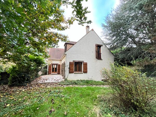 Maison Dourdan 7 pièce(s) 150 m2
