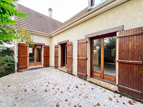 Maison Dourdan 7 pièce(s) 150 m2