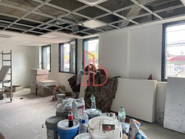 Bureau de 80 m² à louer à Bordeaux Lac - Bruges