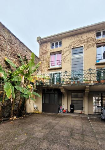 Immeuble 10 pièces - 400 m²