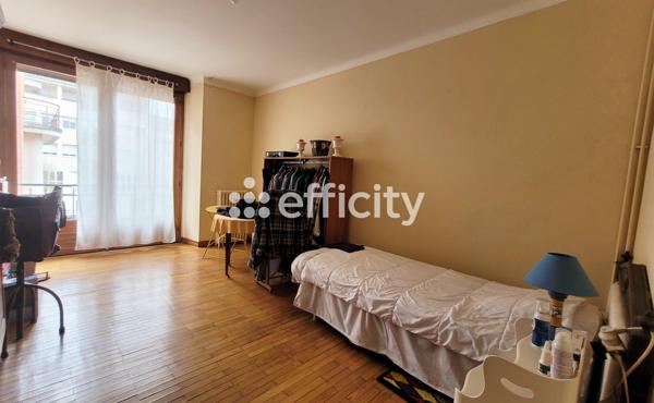 Immeuble 10 pièces - 400 m²