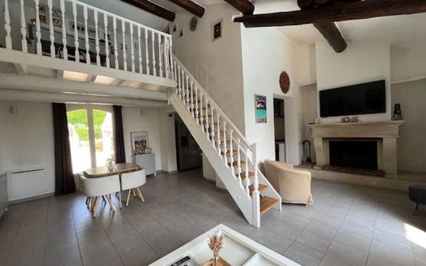 Maison à vendre    5 pièces • 133 m2 Cadenet