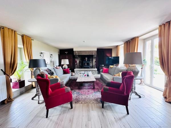 Propriété équestre à vendre – 7 pièces – 2,8 hectares – LANDELLES-ET-COUPIGNY (14), Calvados, Normandie