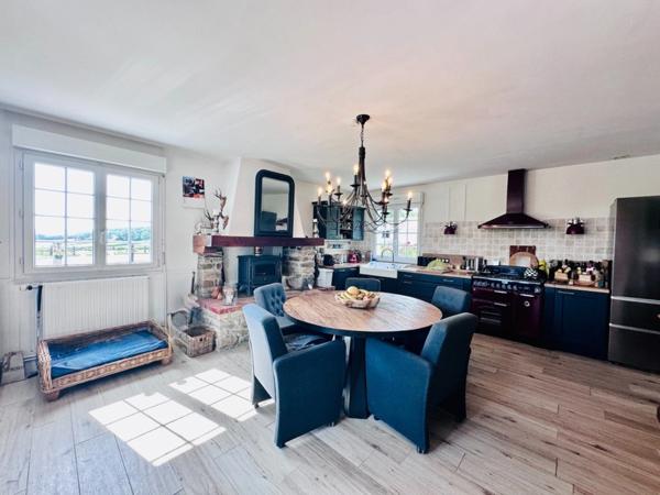 Propriété équestre à vendre – 7 pièces – 2,8 hectares – LANDELLES-ET-COUPIGNY (14), Calvados, Normandie