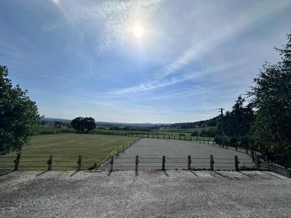 Propriété équestre à vendre – 7 pièces – 2,8 hectares – LANDELLES-ET-COUPIGNY (14), Calvados, Normandie