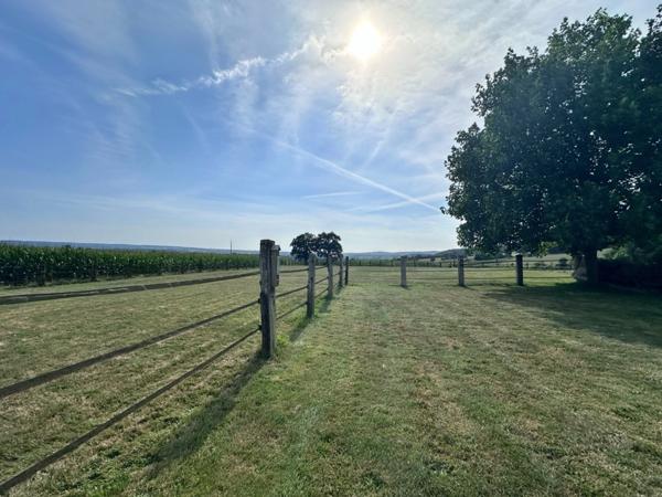 Propriété équestre à vendre – 7 pièces – 2,8 hectares – LANDELLES-ET-COUPIGNY (14), Calvados, Normandie