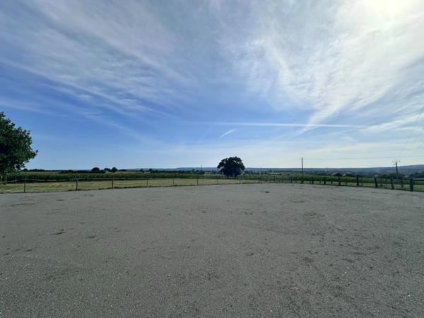 Propriété équestre à vendre – 7 pièces – 2,8 hectares – LANDELLES-ET-COUPIGNY (14), Calvados, Normandie