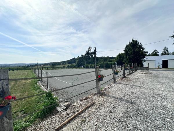 Propriété équestre à vendre – 7 pièces – 2,8 hectares – LANDELLES-ET-COUPIGNY (14), Calvados, Normandie