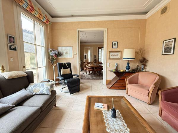 MONTAIGU-VENDEE / Vente Maison 9 Pièces 220 m²