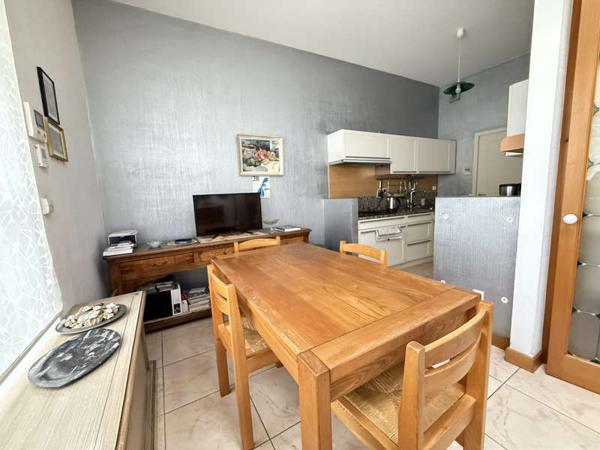 MONTAIGU-VENDEE / Vente Maison 9 Pièces 220 m²