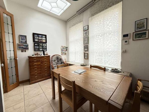 MONTAIGU-VENDEE / Vente Maison 9 Pièces 220 m²