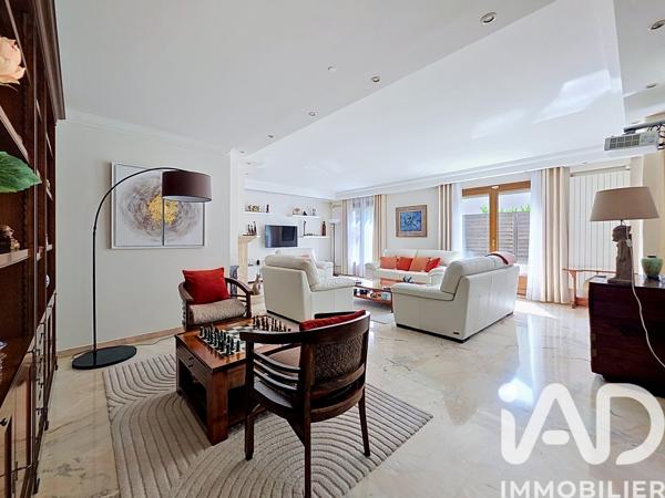 Maison à vendre 8 pièces 244,72 m² La Queue-en-Brie