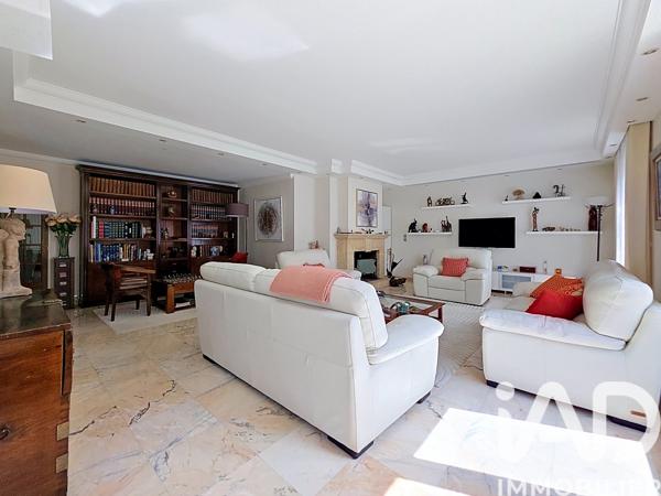 Maison à vendre 8 pièces 244,72 m² La Queue-en-Brie
