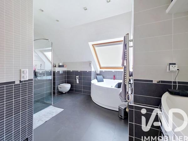 Maison à vendre 8 pièces 244,72 m² La Queue-en-Brie