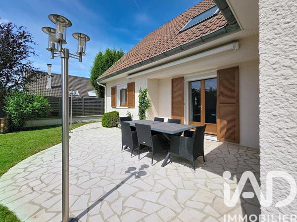 Maison à vendre 8 pièces 244,72 m² La Queue-en-Brie