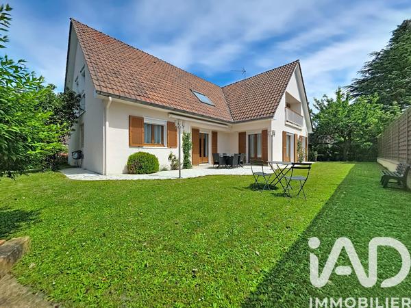 Maison à vendre 8 pièces 244,72 m² La Queue-en-Brie